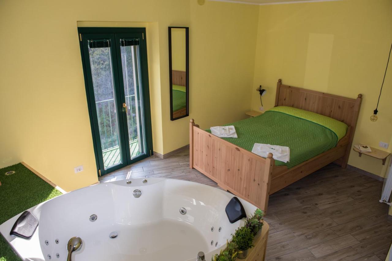 Helvetia Bed & Breakfast Кастелмецано Екстериор снимка